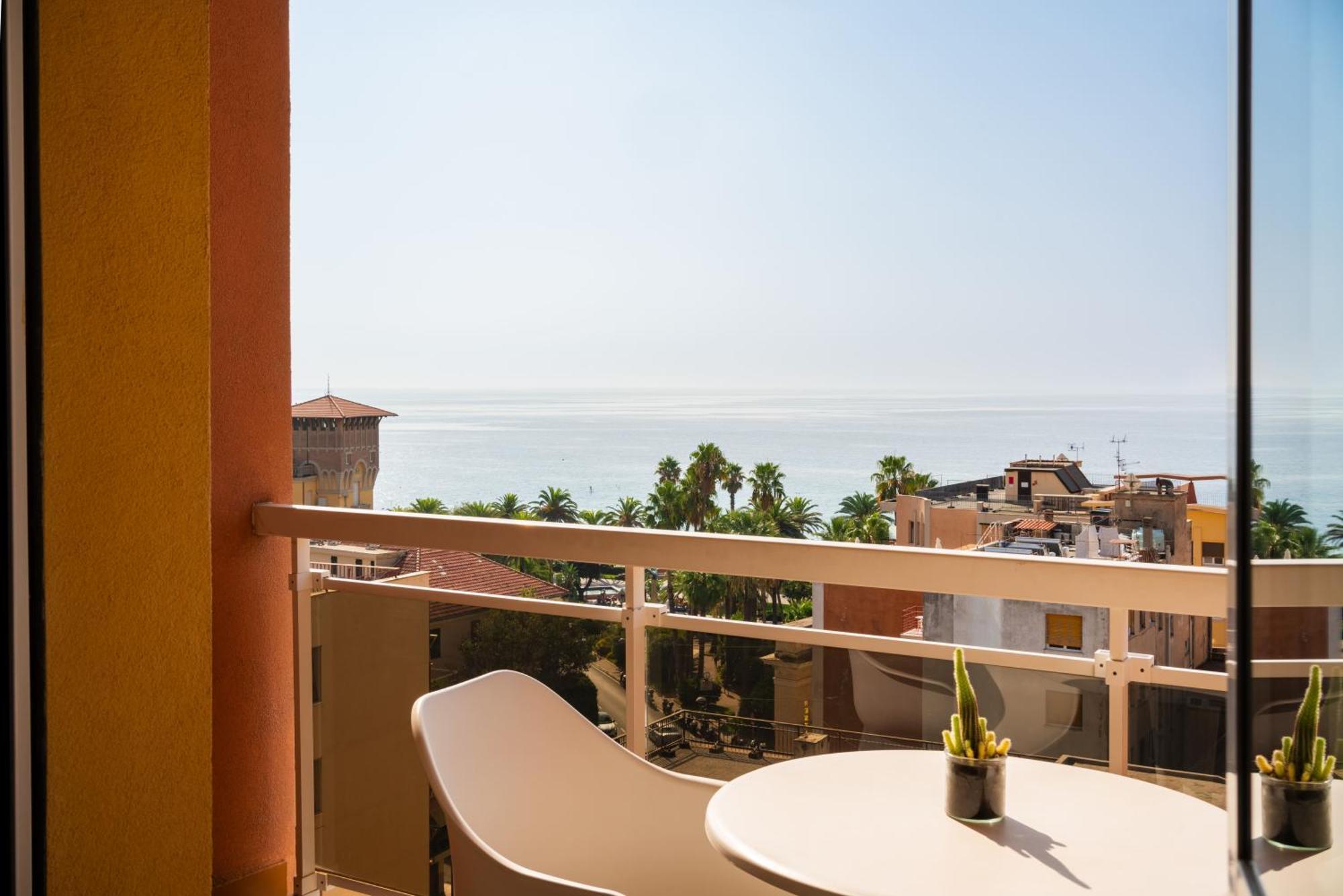Hotel Careni Villa Italia Finale Ligure Exterior photo