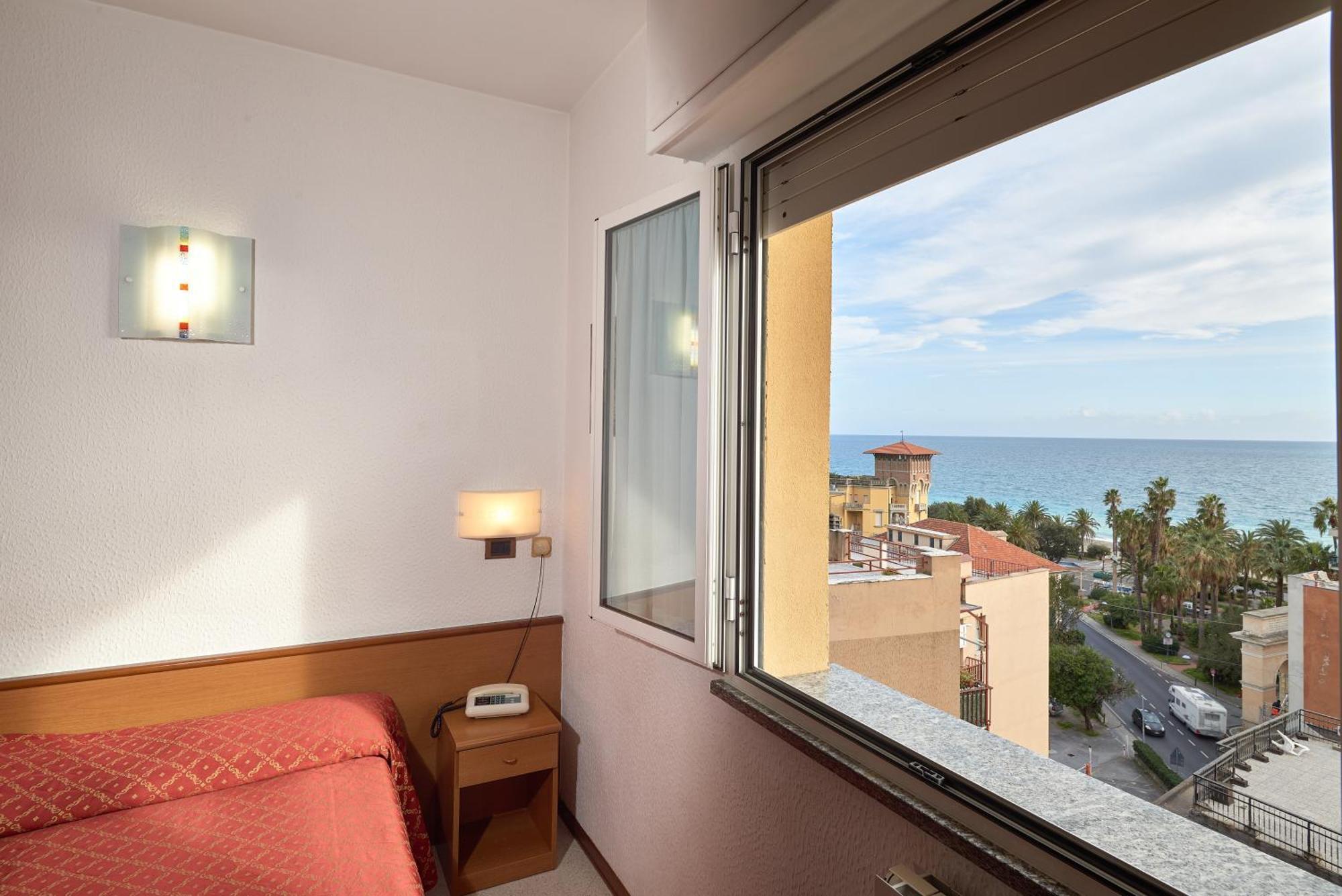 Hotel Careni Villa Italia Finale Ligure Exterior photo