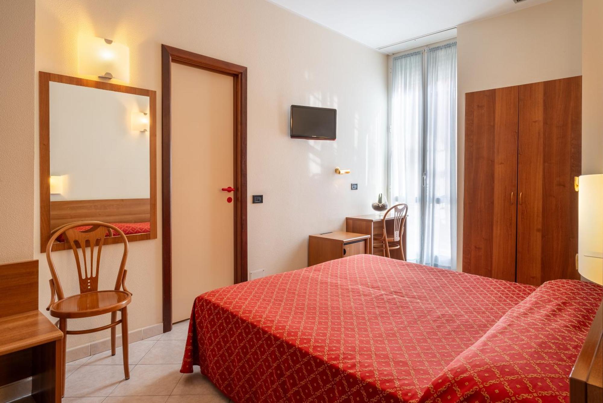 Hotel Careni Villa Italia Finale Ligure Exterior photo