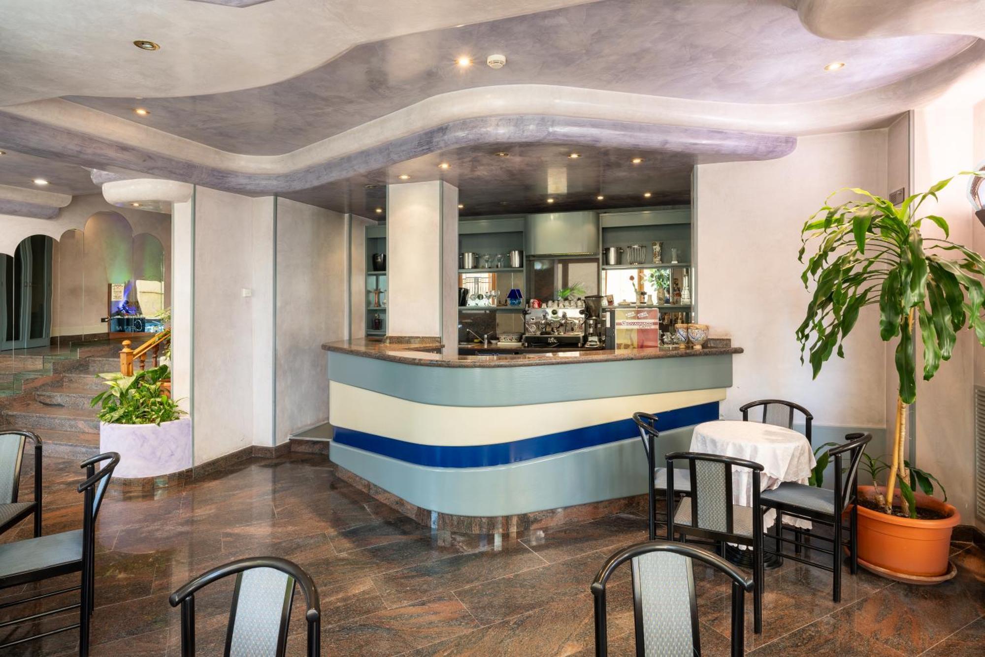 Hotel Careni Villa Italia Finale Ligure Exterior photo