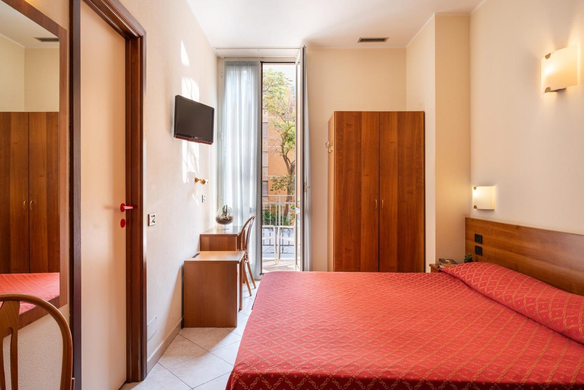 Hotel Careni Villa Italia Finale Ligure Exterior photo